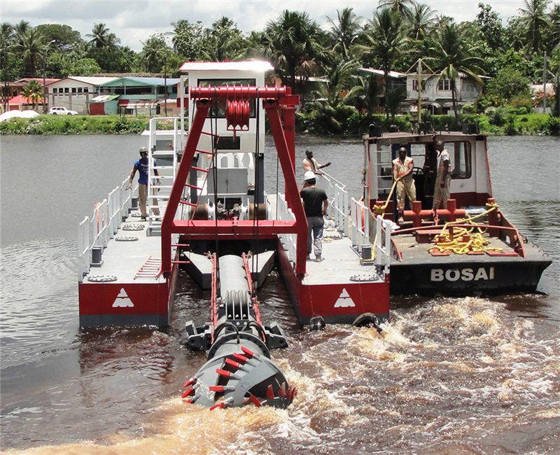 JMD350 dromonem suctionis dredger desidit pro statione Hydropower in Guyana.