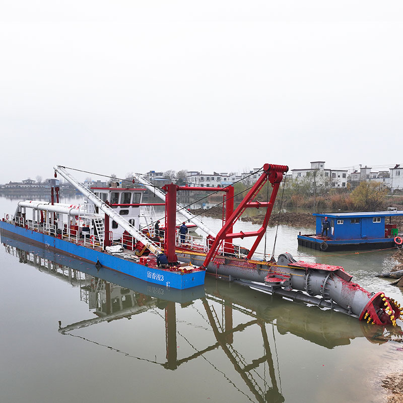 Quomodo dromonem suctionis fluminis arena dredger machinae comparat cum vi suctionis consilio?